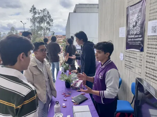 Introducción a AWS — Yachana Day UCuenca — foto 5