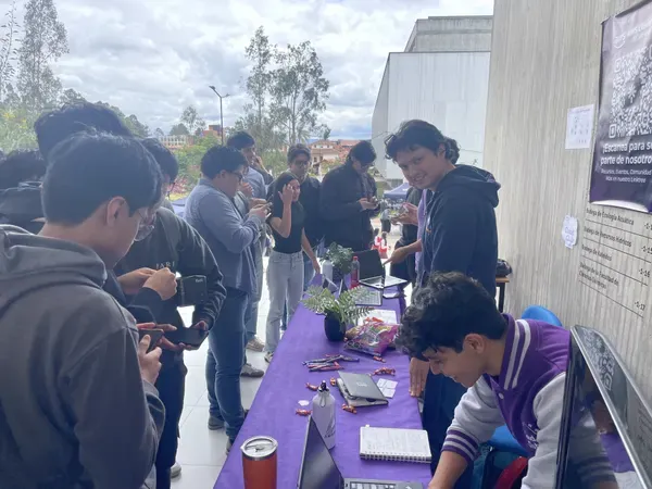 Introducción a AWS — Yachana Day UCuenca — foto 14
