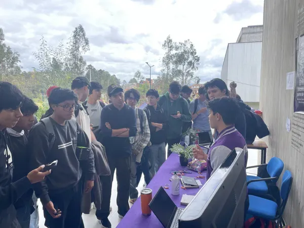 Introducción a AWS — Yachana Day UCuenca — foto 20