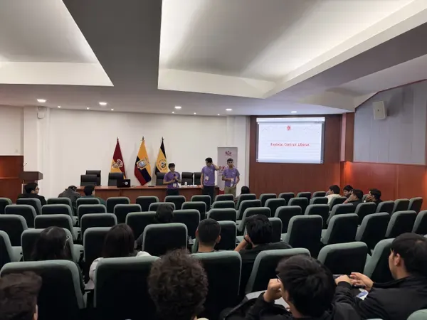AWS Club en FLISol — foto 23