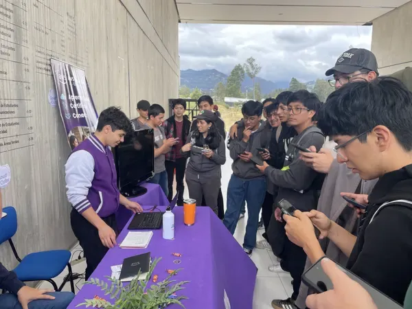 Introducción a AWS — Yachana Day UCuenca — foto 23