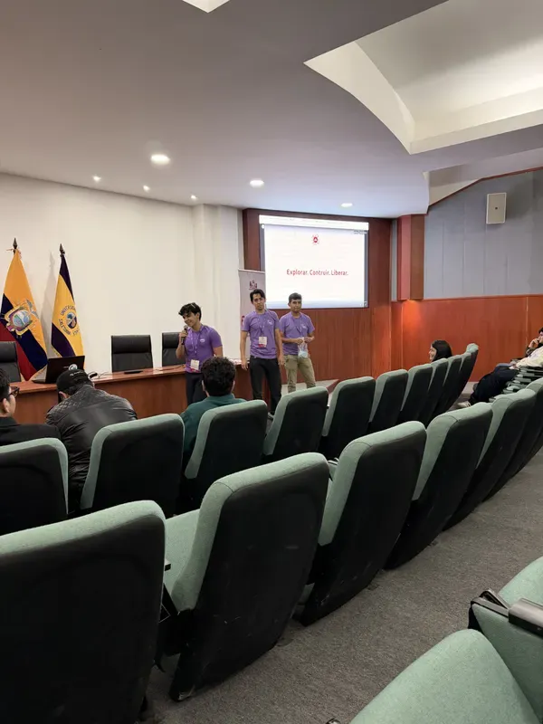 AWS Club en FLISol — foto 24