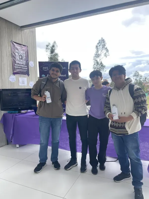 Los 4 Fantásticos de AWS — foto 25