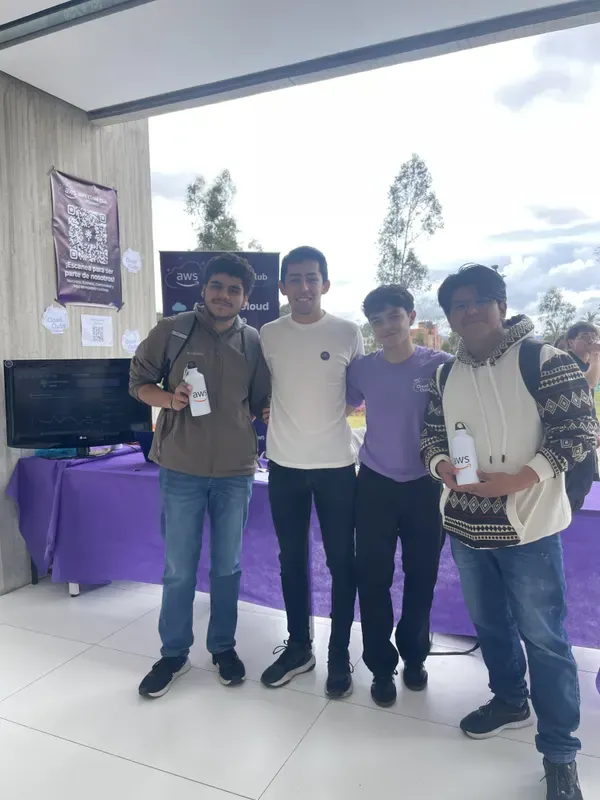 Los 4 Fantásticos de AWS — foto 26