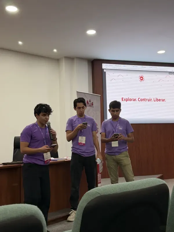 AWS Club en FLISol — foto 28