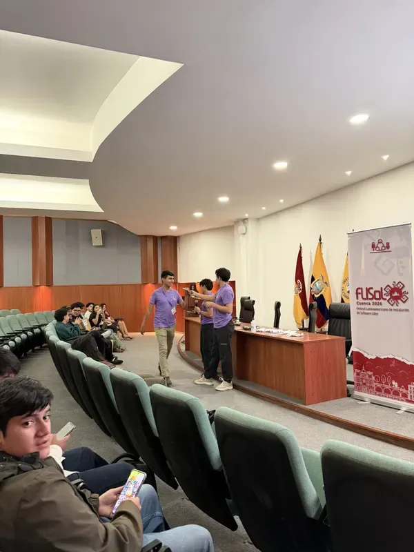 AWS Club en FLISol — foto 29