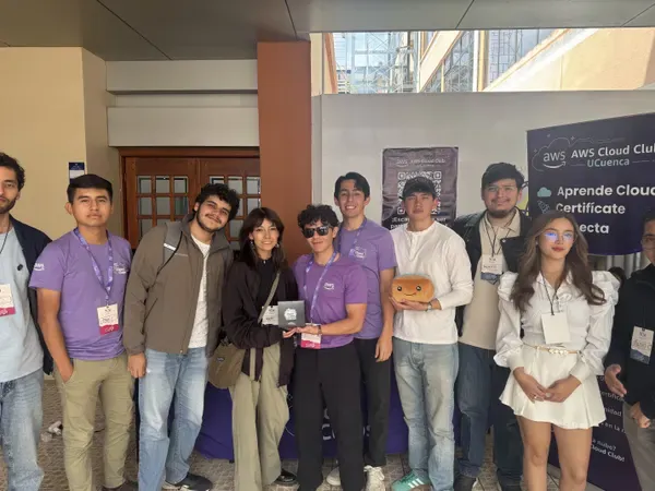AWS Club en FLISol — foto 36