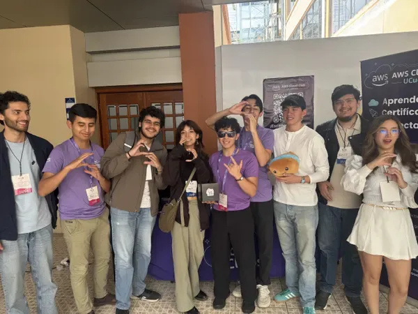 AWS Club en FLISol — foto 38